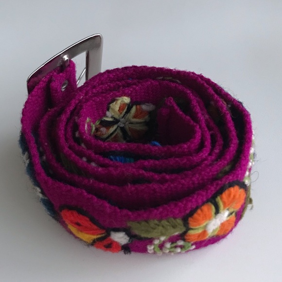 Artesanal Peruvian Belt - Picture 5 of 15